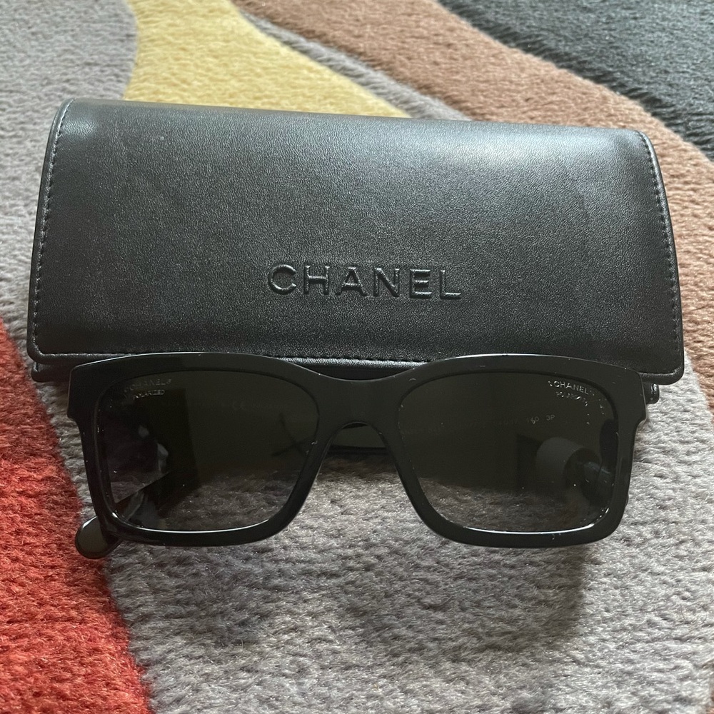 CHANEL Black Sunglasses 5417 with Case